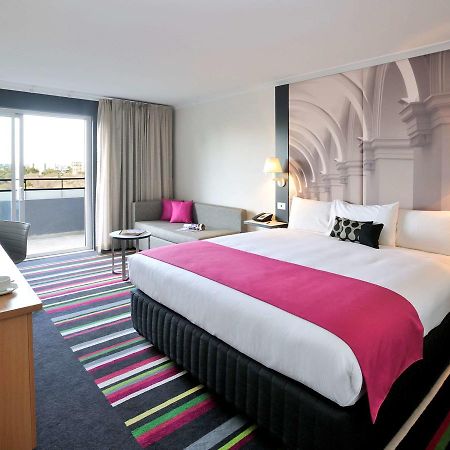 Mercure Melbourne Treasury Gardens Eksteriør billede