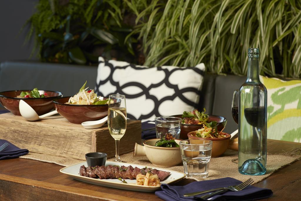 Mercure Melbourne Treasury Gardens Eksteriør billede