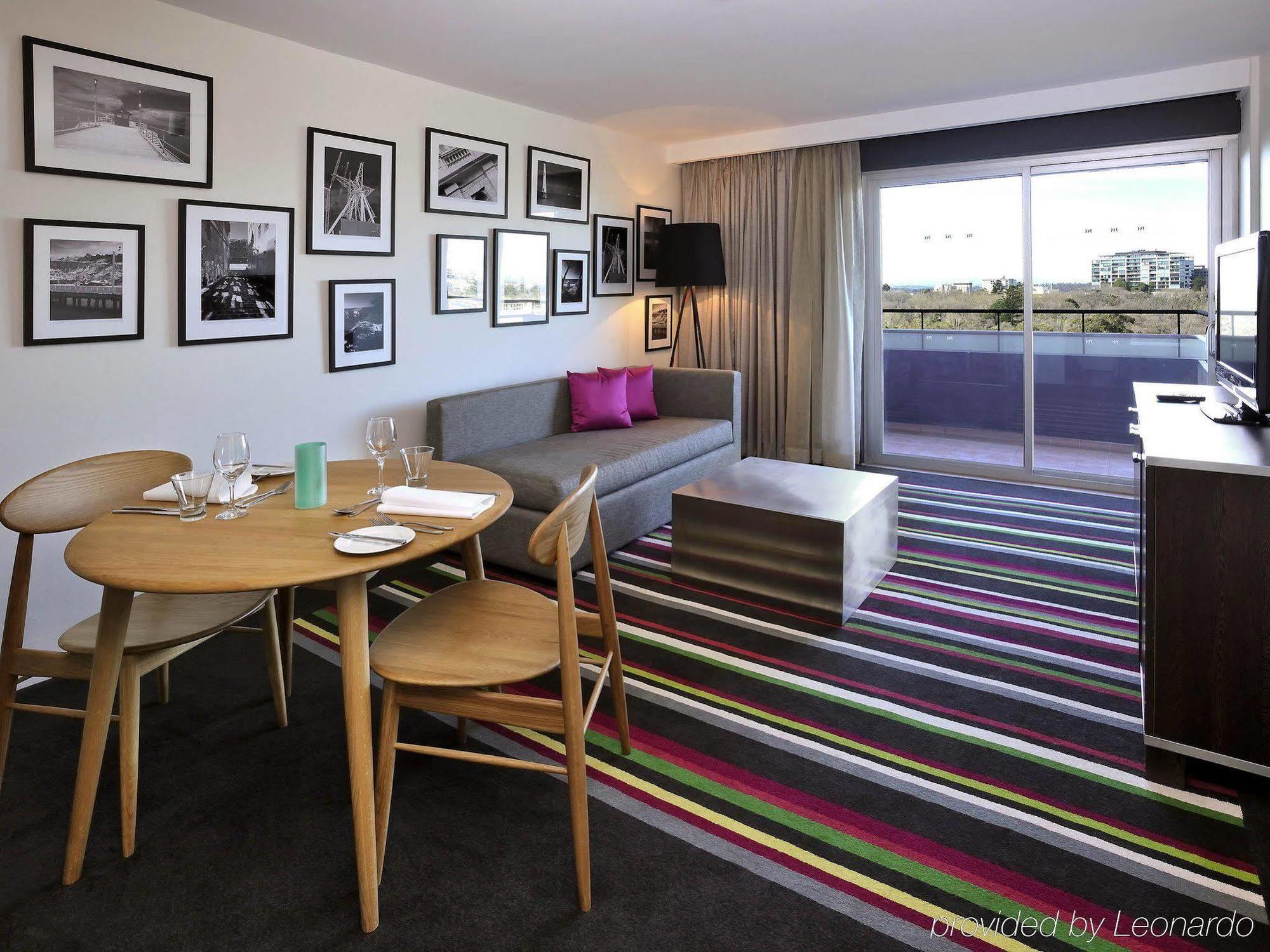 Mercure Melbourne Treasury Gardens Eksteriør billede