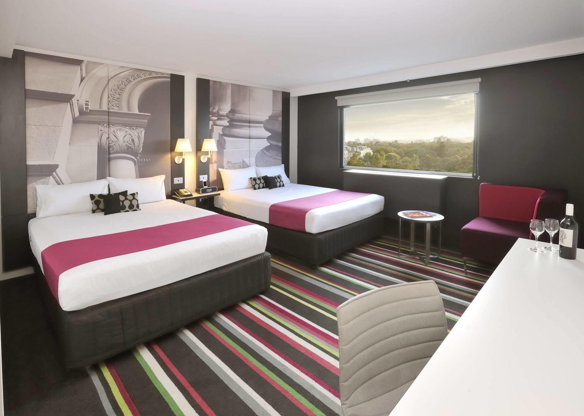 Mercure Melbourne Treasury Gardens Eksteriør billede